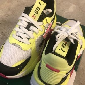 Puma Womens RS -X E lights , white fizzy yellow black color.